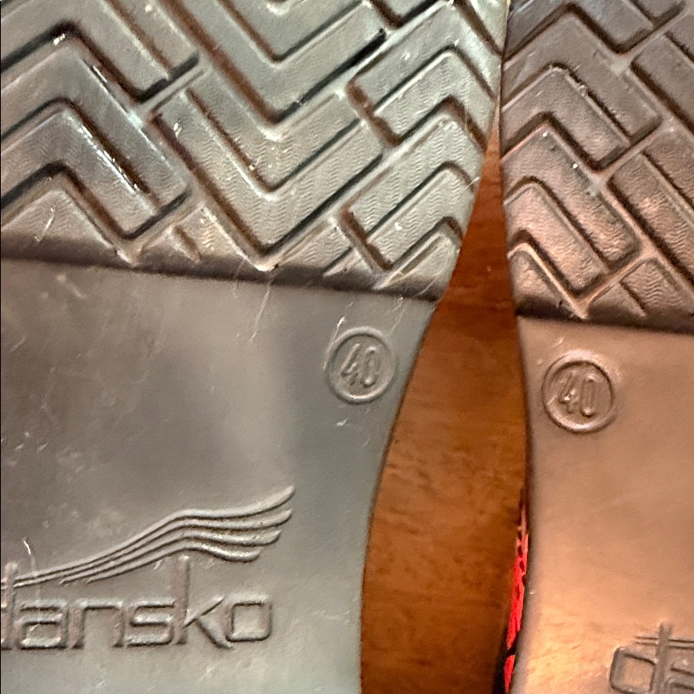 Dansko Floral w/Black Background Shoes - Picture 5 of 8